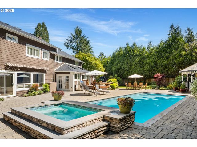 13740 FIELDING Rd, Lake Oswego, OR 97034