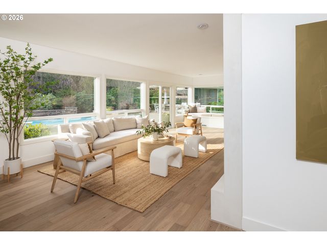 13740 FIELDING Rd, Lake Oswego, OR 97034