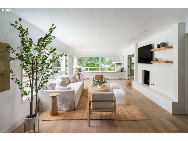 13740 FIELDING Rd, Lake Oswego, OR 97034