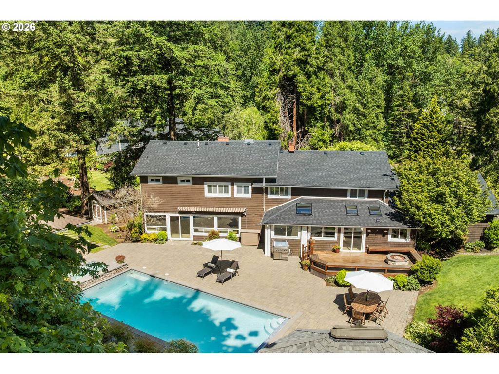 13740 FIELDING Rd, Lake Oswego, OR 97034