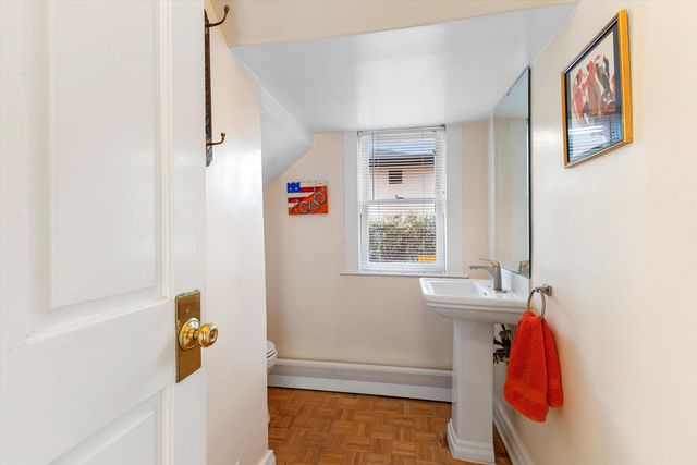 412 11th Street NW, Albuquerque, NM 87102