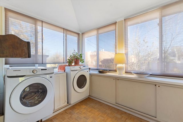 412 11th Street NW, Albuquerque, NM 87102