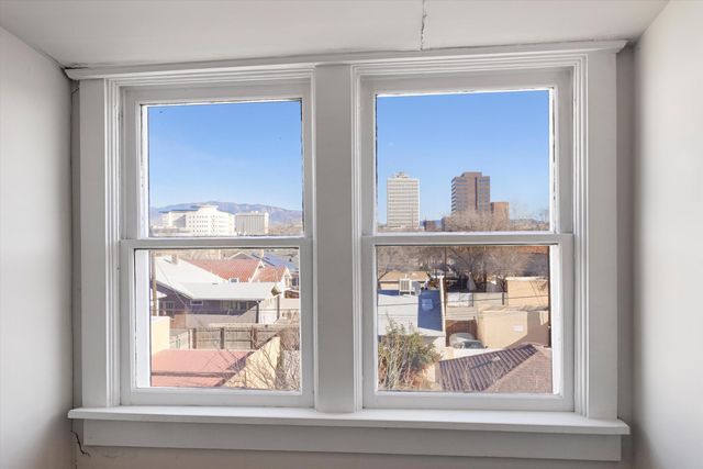 412 11th Street NW, Albuquerque, NM 87102