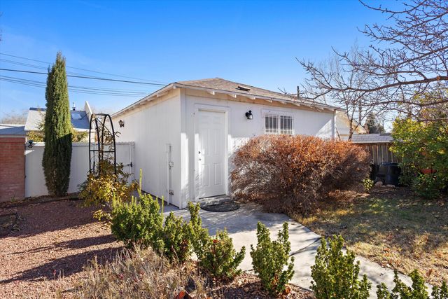 412 11th Street NW, Albuquerque, NM 87102