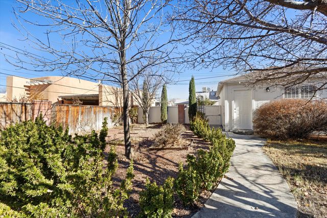 412 11th Street NW, Albuquerque, NM 87102