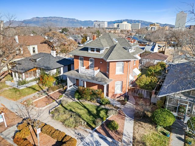 412 11th Street NW, Albuquerque, NM 87102