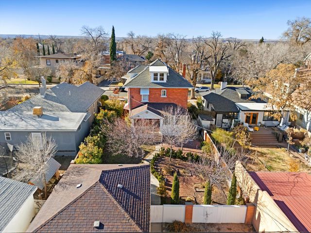 412 11th Street NW, Albuquerque, NM 87102