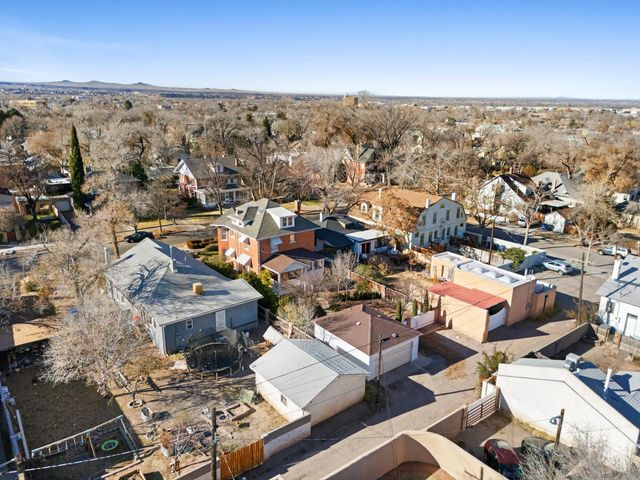 412 11th Street NW, Albuquerque, NM 87102