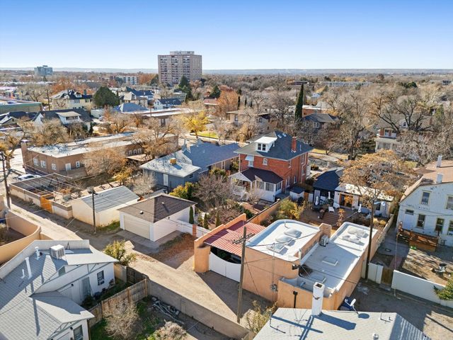 412 11th Street NW, Albuquerque, NM 87102