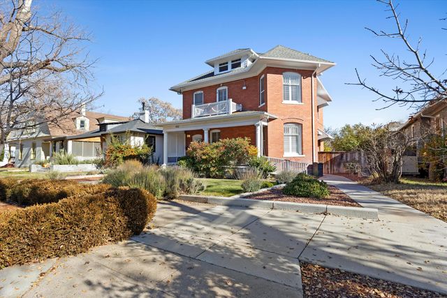 412 11th Street NW, Albuquerque, NM 87102