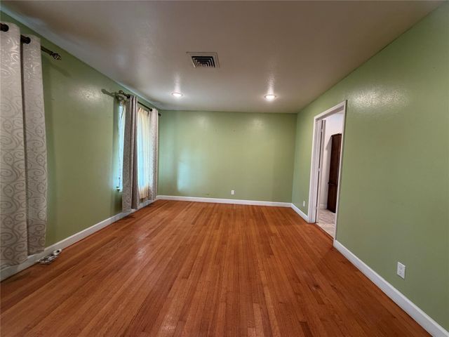 6402 Tarna Lane, Houston, TX 77074