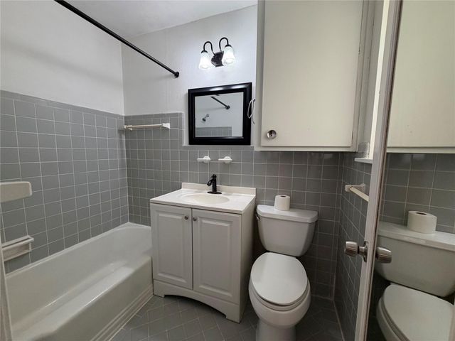 6402 Tarna Lane, Houston, TX 77074