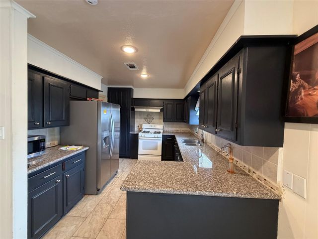 6402 Tarna Lane, Houston, TX 77074