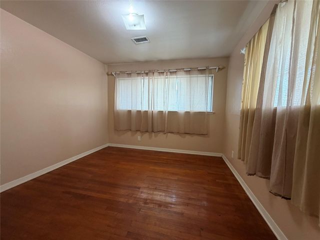 6402 Tarna Lane, Houston, TX 77074