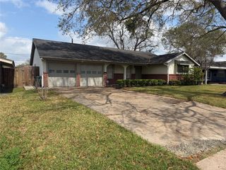 6402 Tarna Lane, Houston, TX 77074