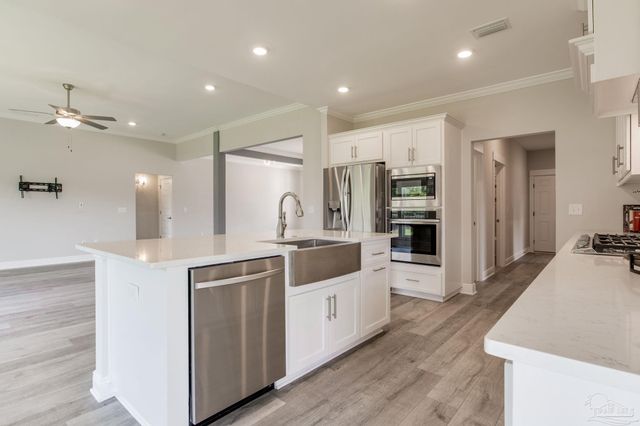 6044 Huntington Creek Blvd, Pensacola, FL 32526