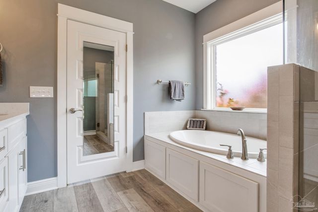 6044 Huntington Creek Blvd, Pensacola, FL 32526