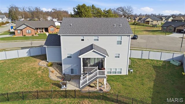 1232 Winding Oaks Lane, Mascoutah, IL 62258