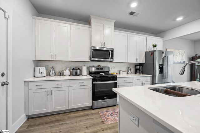 31 Cavell Drive, Greenville, SC 29607