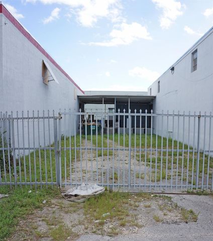 3690 NW 52nd Street, Hialeah, FL 33142