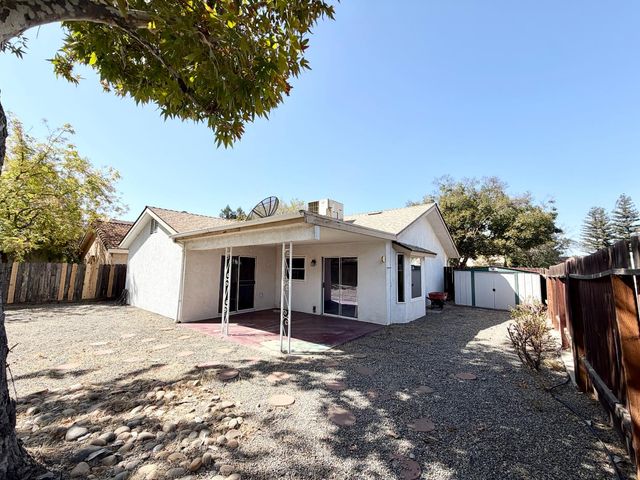 9570 N Archie Avenue, Fresno, CA 93720