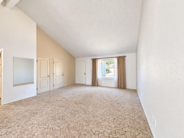 9570 N Archie Avenue, Fresno, CA 93720