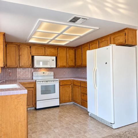 9570 N Archie Avenue, Fresno, CA 93720