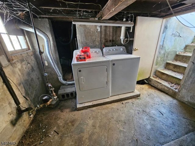 29 Ideal St, Long Hill Twp., NJ 07933