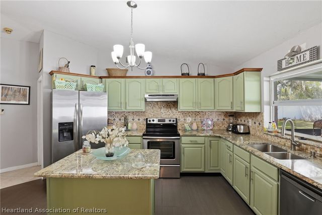 5809 Redwood Terrace, Sebring, FL 33876