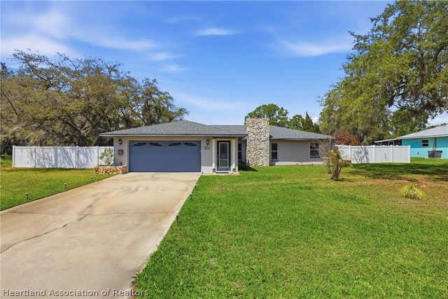 5809 Redwood Terrace, Sebring, FL 33876
