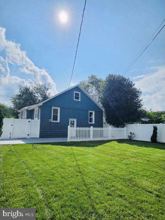 119 S WHITE HORSE PIKE, AUDUBON, NJ 08106 — photo 3