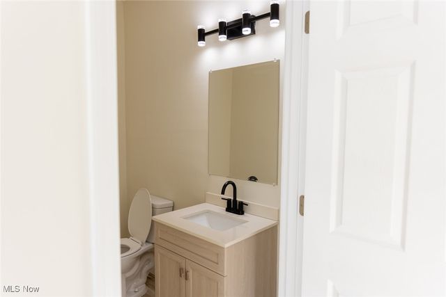 214 N Bentley Avenue, Niles, OH 44446