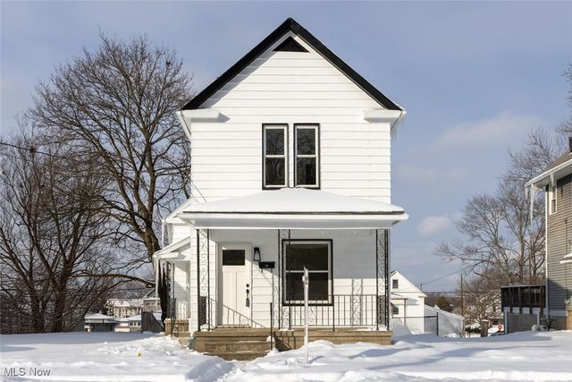 214 N Bentley Avenue, Niles, OH 44446