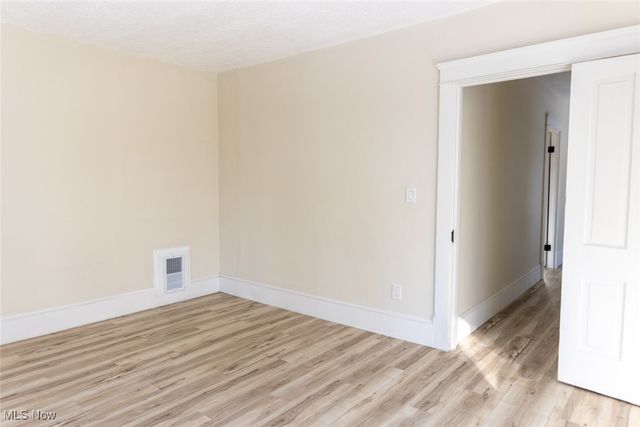 214 N Bentley Avenue, Niles, OH 44446