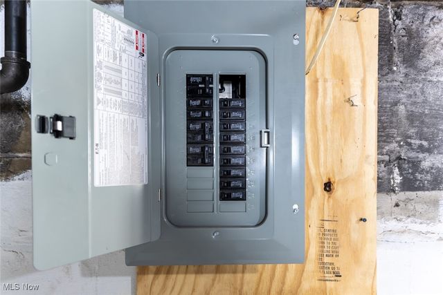 214 N Bentley Avenue, Niles, OH 44446