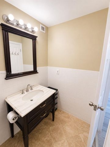 1465 NE 123rd Street 609, North Miami, FL 33161