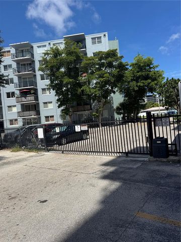 1465 NE 123rd Street 609, North Miami, FL 33161