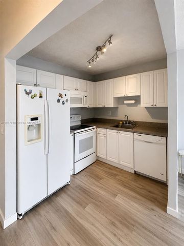 1465 NE 123rd Street 609, North Miami, FL 33161