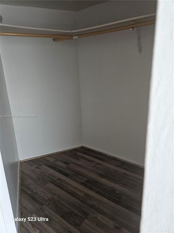 20400 W Country Club Dr 508, Aventura, FL 33180