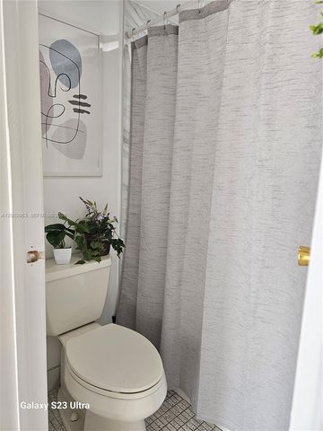 20400 W Country Club Dr 508, Aventura, FL 33180