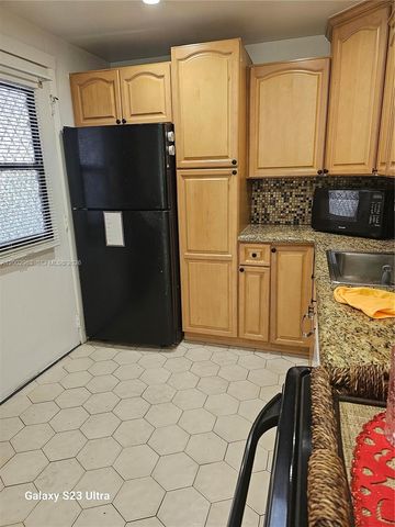 20400 W Country Club Dr 508, Aventura, FL 33180