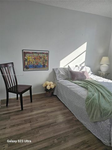 20400 W Country Club Dr 508, Aventura, FL 33180