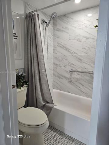 20400 W Country Club Dr 508, Aventura, FL 33180