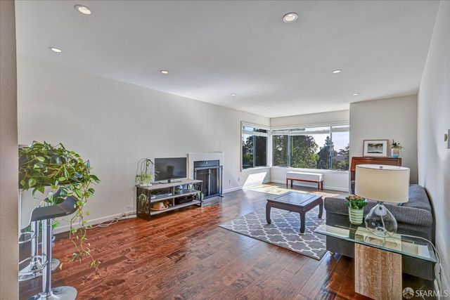 65 Ora Way 101C, San Francisco, CA 94131