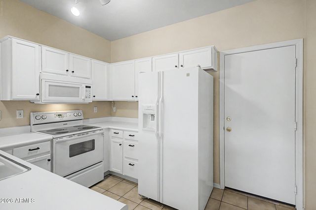 8726 E FAIRFIELD Street, Mesa, AZ 85207