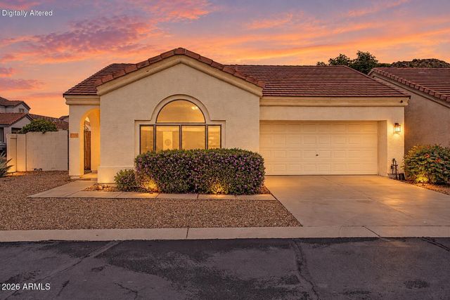 8726 E FAIRFIELD Street, Mesa, AZ 85207