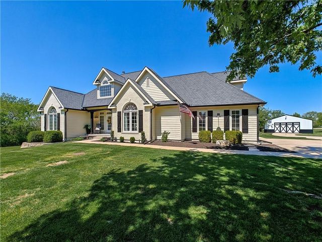 31600 W 115TH Street, Olathe, KS 66061