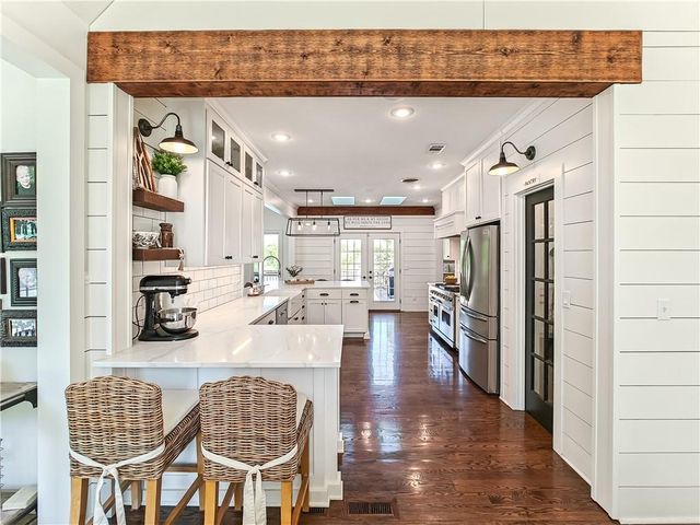 31600 W 115TH Street, Olathe, KS 66061