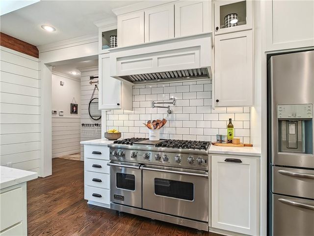 31600 W 115TH Street, Olathe, KS 66061