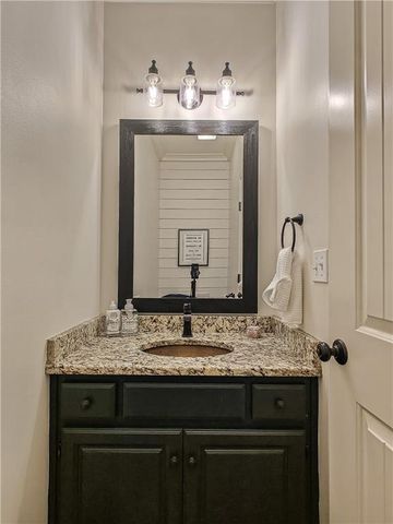 31600 W 115TH Street, Olathe, KS 66061
